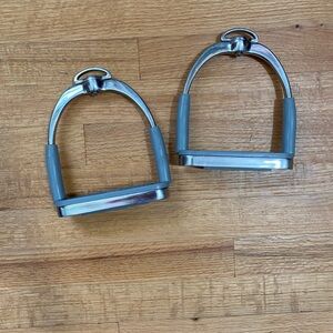 MDC Ultimate Stirrup, Like New